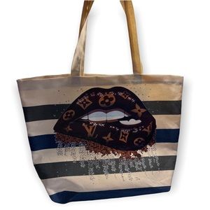 Handmade Design Tote/Bag Stripe Pattern with Lips Design